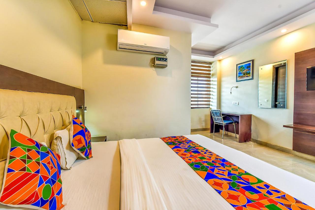 Fabhotel Surya Residency Dehradun Exterior foto